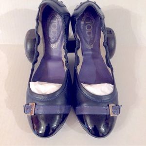 Tod’s Navy Driving Shoe size 8 excellent condition. Made in Italy. $99